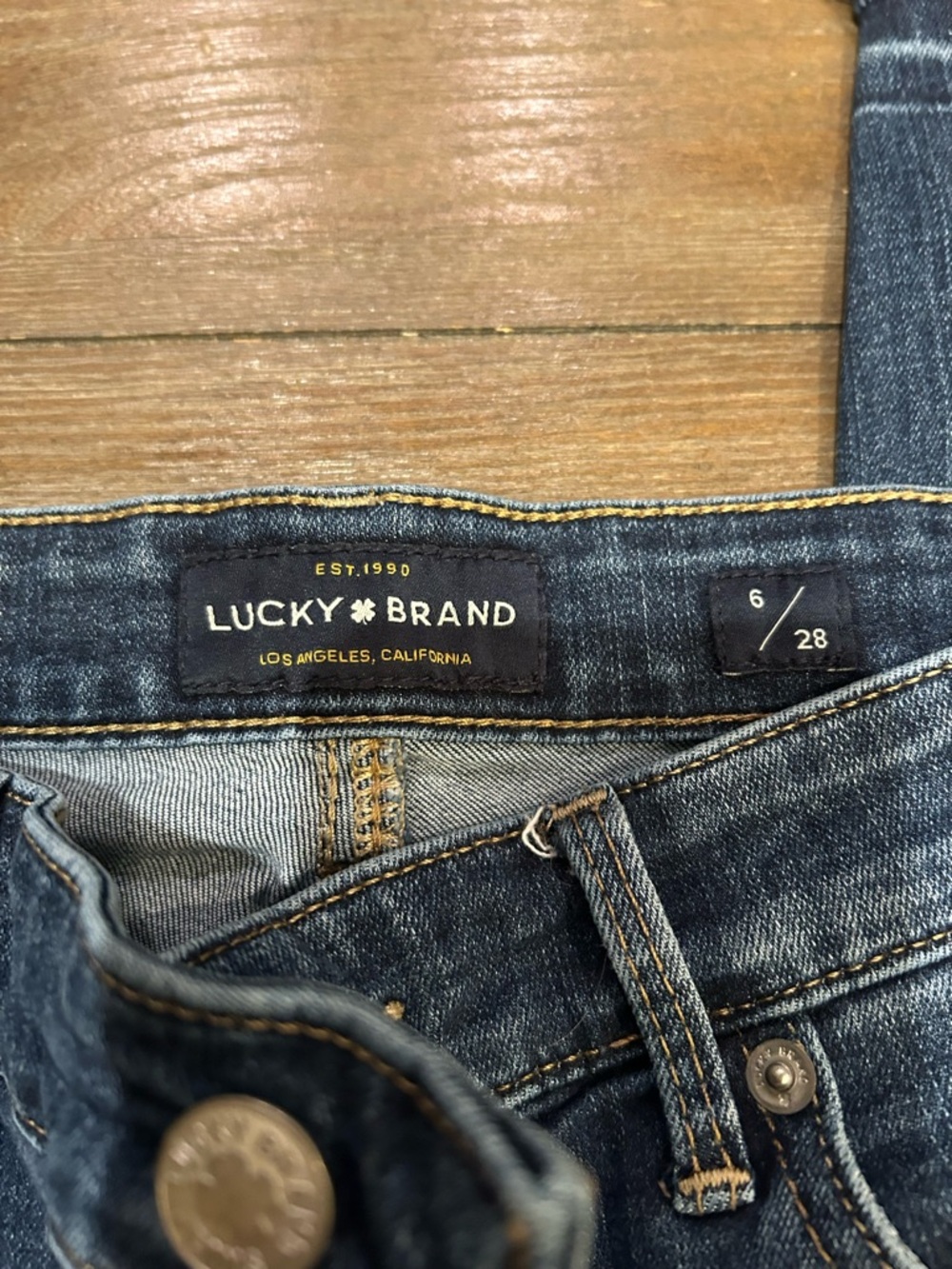 Lucky Brand Raw Hem Skinny Jeans Dark Wash Stretch Denim Size 6/28 - Picture 4 of 6